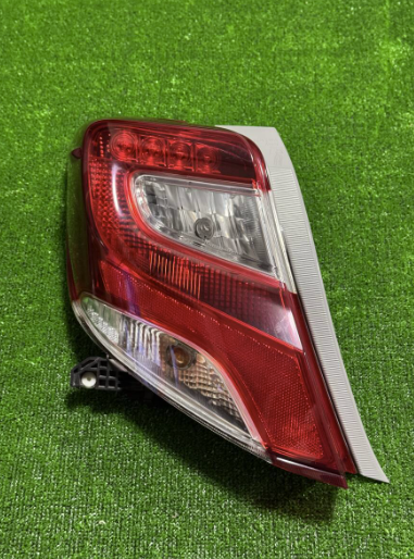 VITZ LEFT TAIL LIGHT